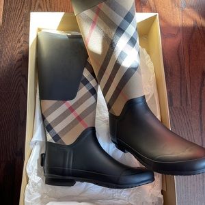 Burberry Women's Shoes - Burberry Boots Rain